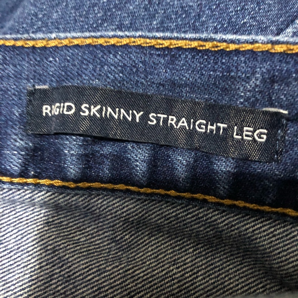 Distressed jeans - Picture 3 of 3